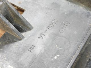 bontott VW PASSAT B5 Bal hátsó Lökhárító Tartó (Műanyag)