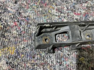 bontott VW PASSAT B5 Bal hátsó Oldal Lökhárító Tartó (Műanyag)