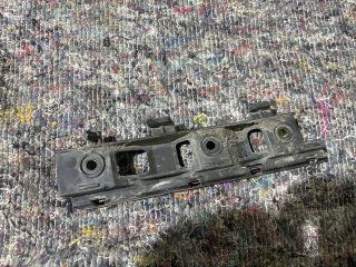 bontott VW PASSAT B5 Bal hátsó Oldal Lökhárító Tartó (Műanyag)