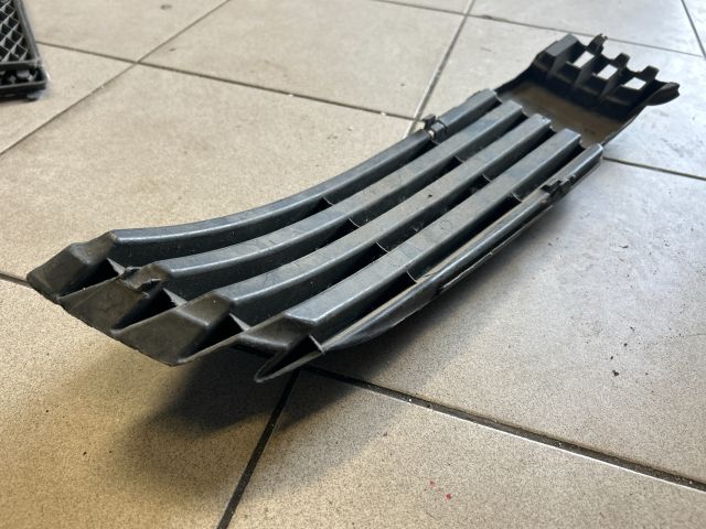 bontott VW PASSAT B5 Bal Ködlámpa Rács