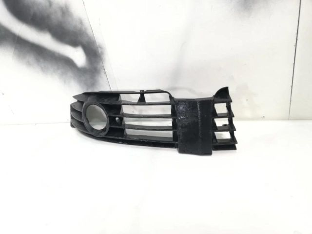 bontott VW PASSAT B5 Bal Ködlámpa Rács