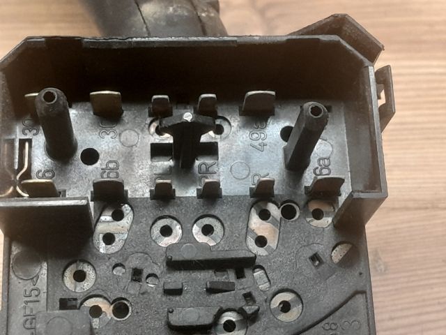 bontott VW PASSAT B5 Bal Kormánykapcsoló Irányjelző