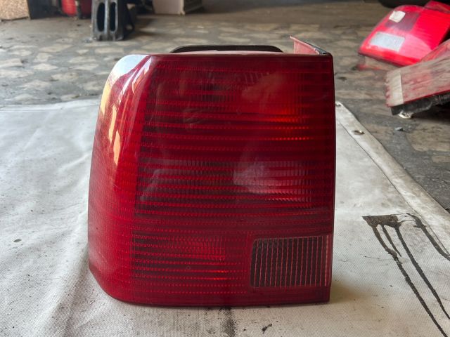 bontott VW PASSAT B5 Bal Külső Hátsó Lámpa