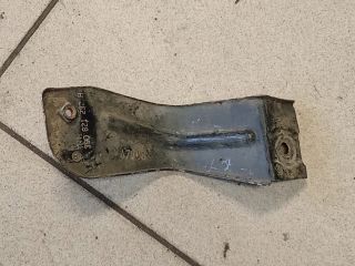 bontott VW PASSAT B5 Bal Sárvédő Oldaltartó