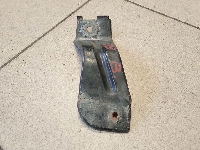 bontott VW PASSAT B5 Bal Sárvédő Oldaltartó