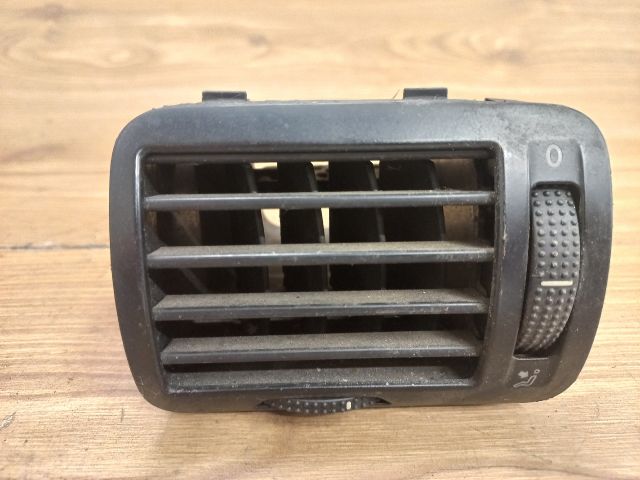 bontott VW PASSAT B5 Bal Szellőző