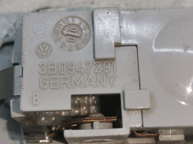 bontott VW PASSAT B5 Beltér Világítás Hátsó