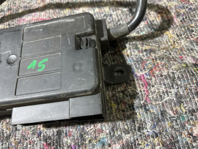 bontott VW PASSAT B5 Biztosítéktábla Doboz