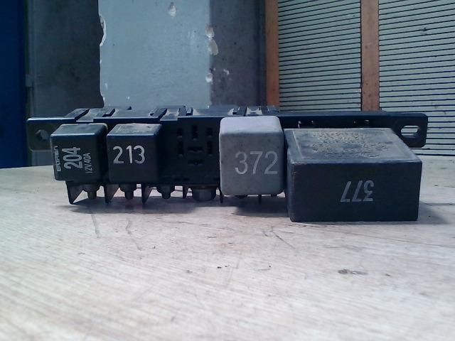 bontott VW PASSAT B5 Biztosítéktábla Utastér