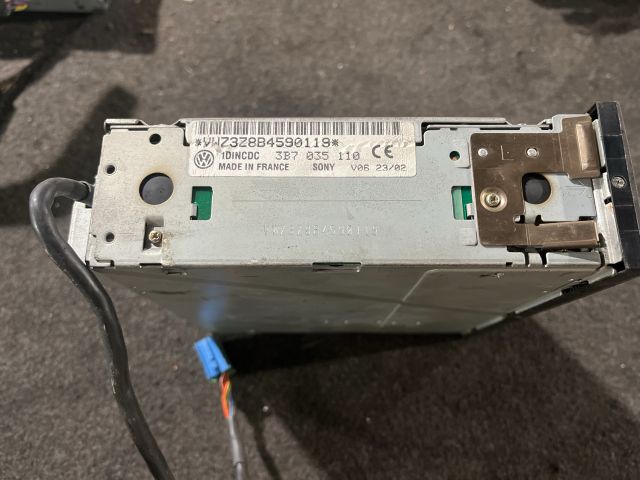 bontott VW PASSAT B5 CD / DVD Tár