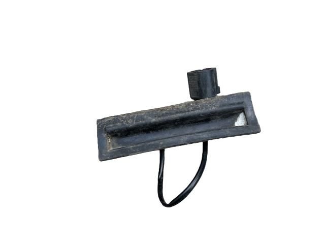 bontott VW PASSAT B5 Csomagtér Nyitó Kar / Gomb