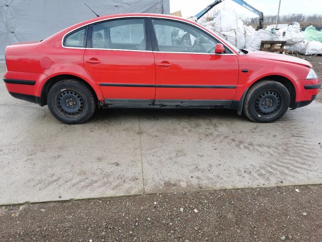 bontott VW PASSAT B5 Csomagtérajtó Bal Zsanér