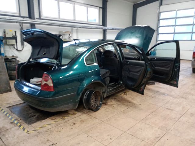 bontott VW PASSAT B5 Csomagtérajtó Bal Zsanér