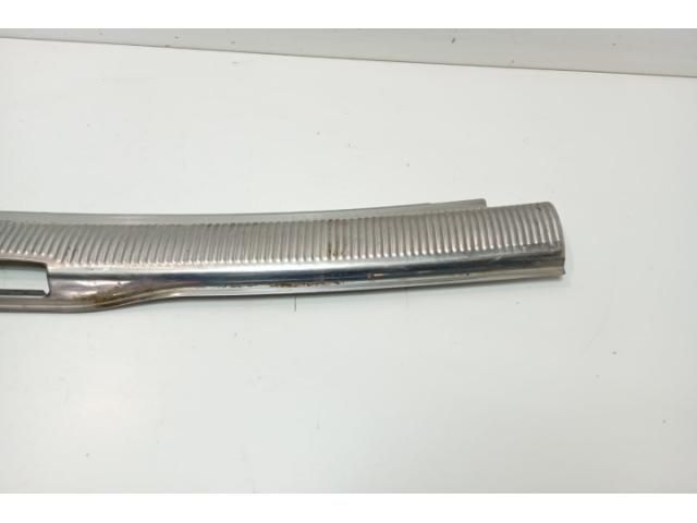 bontott VW PASSAT B5 Csomagtérajtó Díszléc