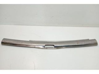 bontott VW PASSAT B5 Csomagtérajtó Díszléc