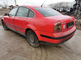 bontott VW PASSAT B5 Csomagtérajtó Gumikéder