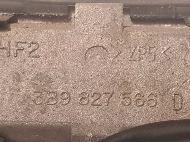 bontott VW PASSAT B5 Csomagtérajtó Kilincs