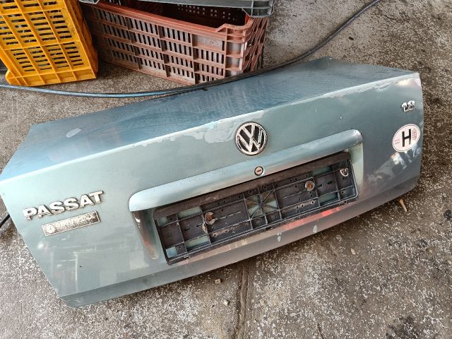 bontott VW PASSAT B5 Csomagtérajtó (Részeivel)