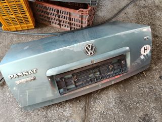 bontott VW PASSAT B5 Csomagtérajtó (Részeivel)