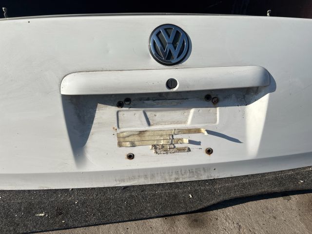 bontott VW PASSAT B5 Csomagtérajtó (Részeivel)