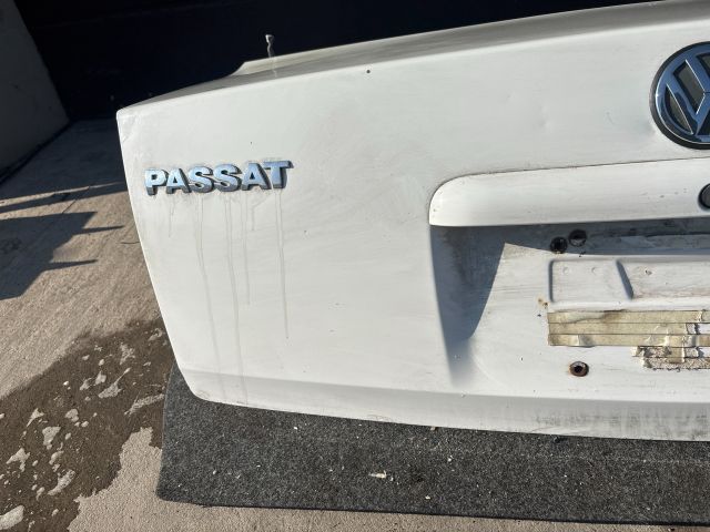 bontott VW PASSAT B5 Csomagtérajtó (Részeivel)