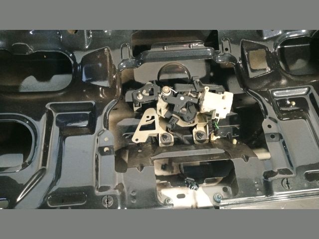 bontott VW PASSAT B5 Csomagtérajtó (Üres lemez)