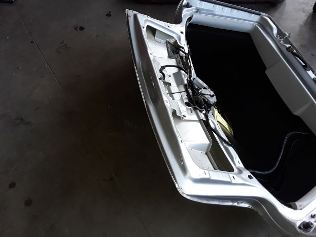 bontott VW PASSAT B5 Csomagtérajtó (Üres lemez)