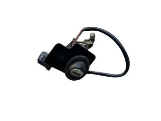 bontott VW PASSAT B5 Csomagtérajtó Zárbetét