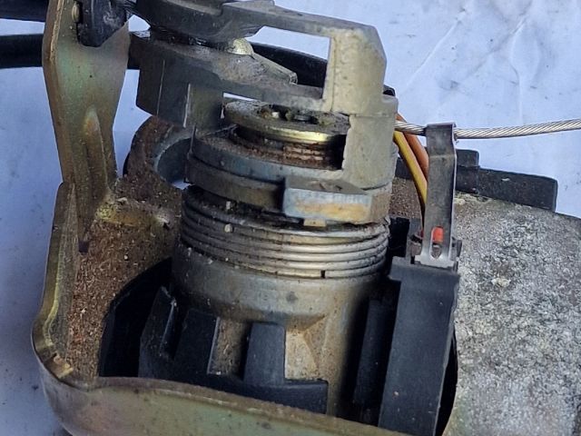 bontott VW PASSAT B5 Csomagtérajtó Zárszerkezet