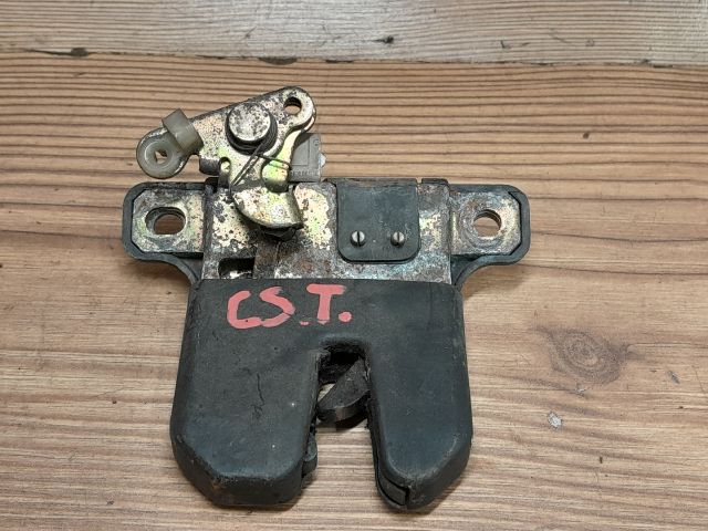 bontott VW PASSAT B5 Csomagtérajtó Zárszerkezet