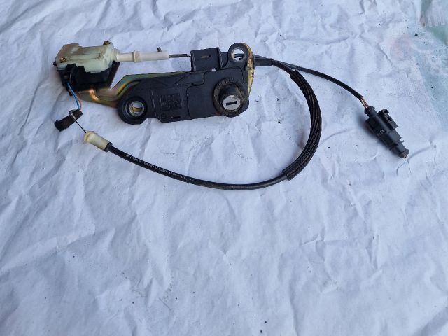 bontott VW PASSAT B5 Csomagtérajtó Zárszerkezet