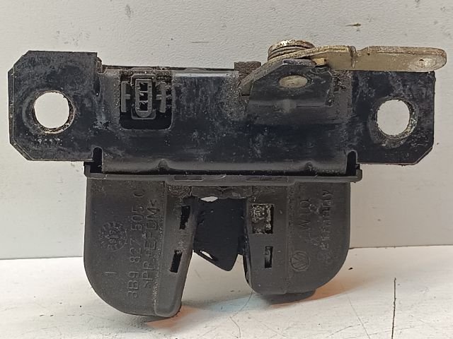 bontott VW PASSAT B5 Csomagtérajtó Zárszerkezet