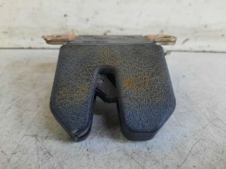 bontott VW PASSAT B5 Csomagtérajtó Zárszerkezet