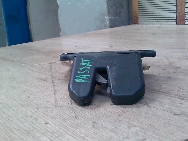 bontott VW PASSAT B5 Csomagtérajtó Zárszerkezet