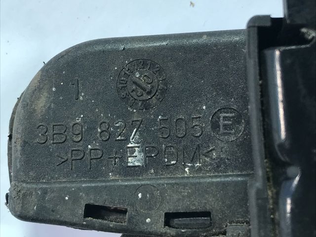 bontott VW PASSAT B5 Csomagtérajtó Zárszerkezet