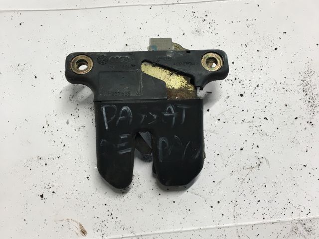 bontott VW PASSAT B5 Csomagtérajtó Zárszerkezet