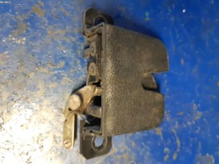 bontott VW PASSAT B5 Csomagtérajtó Zárszerkezet