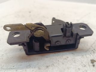 bontott VW PASSAT B5 Csomagtérajtó Zárszerkezet