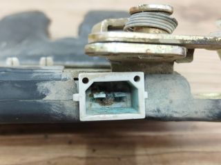 bontott VW PASSAT B5 Csomagtérajtó Zárszerkezet