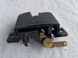 bontott VW PASSAT B5 Csomagtérajtó Zárszerkezet