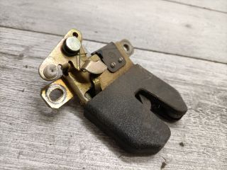 bontott VW PASSAT B5 Csomagtérajtó Zárszerkezet