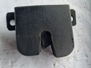 bontott VW PASSAT B5 Csomagtérajtó Zárszerkezet