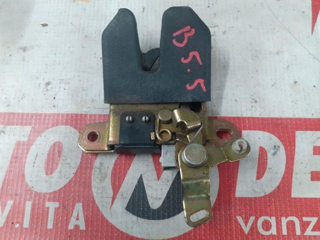 bontott VW PASSAT B5 Csomagtérajtó Zárszerkezet