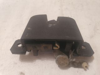 bontott VW PASSAT B5 Csomagtérajtó Zárszerkezet