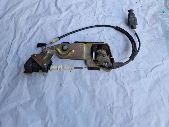 bontott VW PASSAT B5 Csomagtérajtó Zárszerkezet