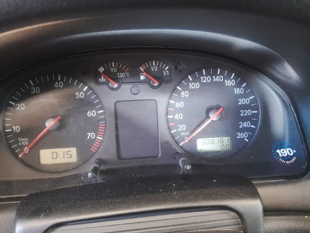 bontott VW PASSAT B5 Csomagtérajtó Zárszerkezet