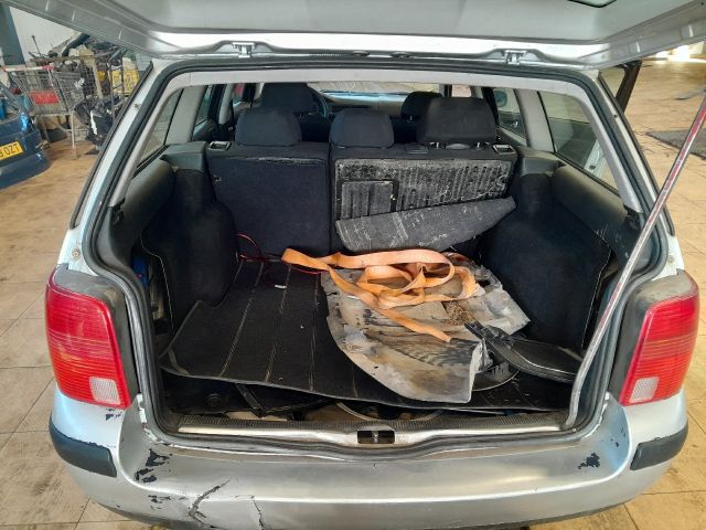 bontott VW PASSAT B5 Csomagtérajtó Zárszerkezet