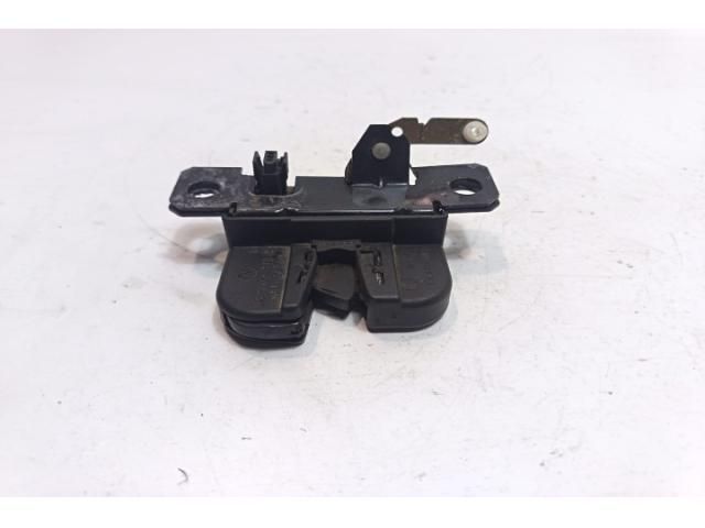 bontott VW PASSAT B5 Csomagtérajtó Zárszerkezet