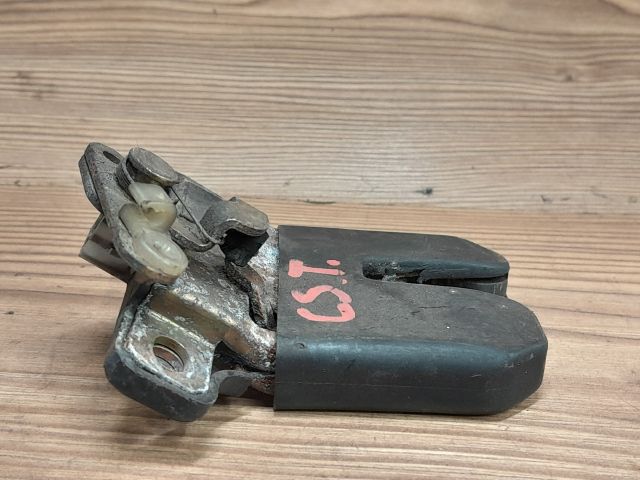 bontott VW PASSAT B5 Csomagtérajtó Zárszerkezet