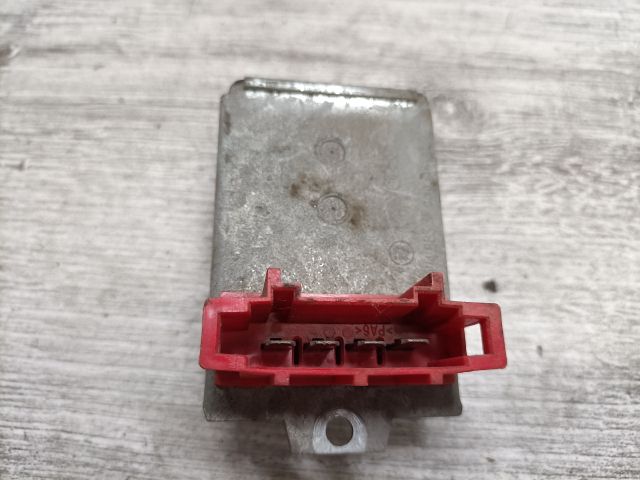 bontott VW PASSAT B5 Előtét Ellenállás Fűtőmotor